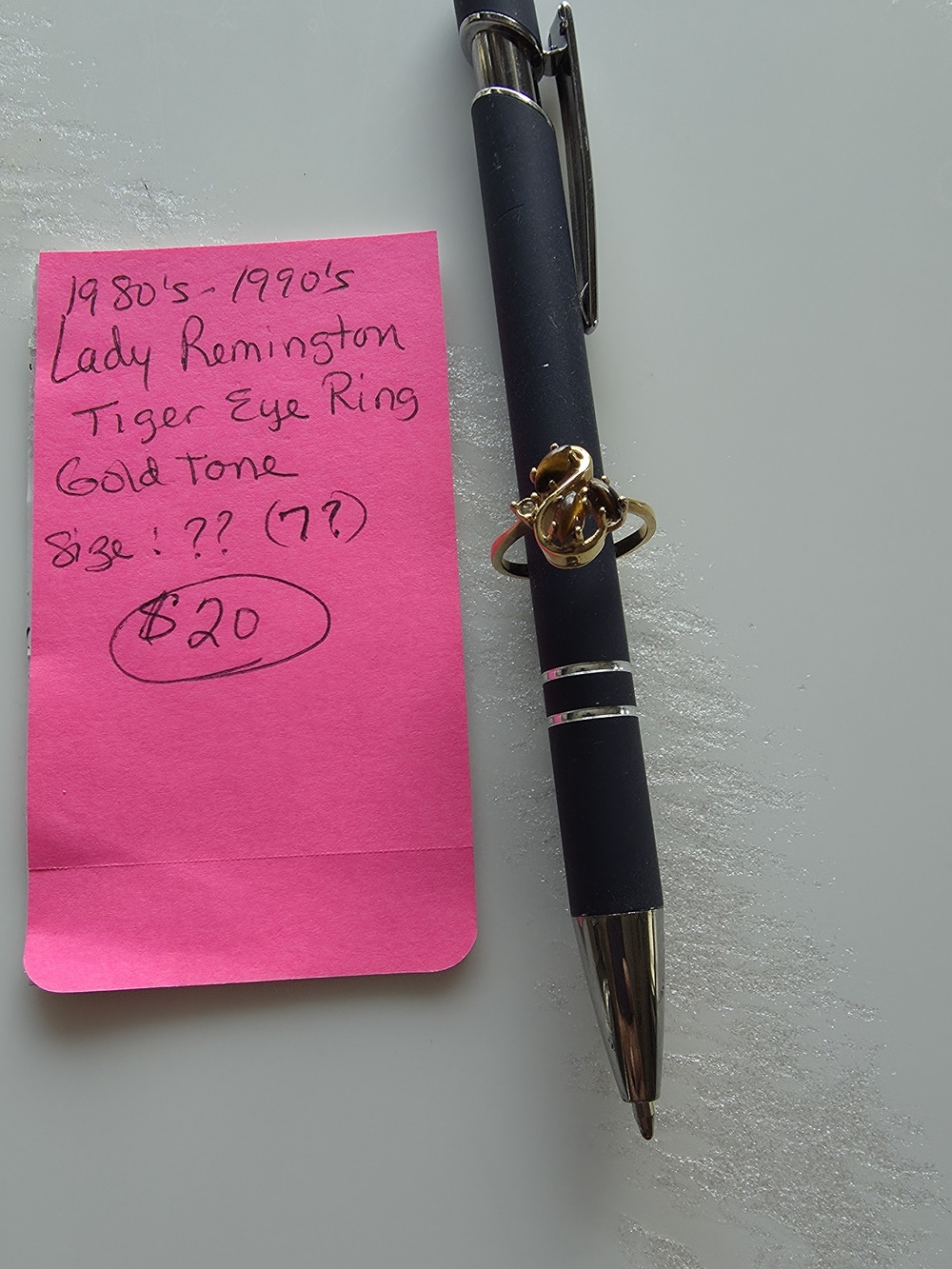 80s 90s Lady Remington Gold-Tone Tiger Eye Ring